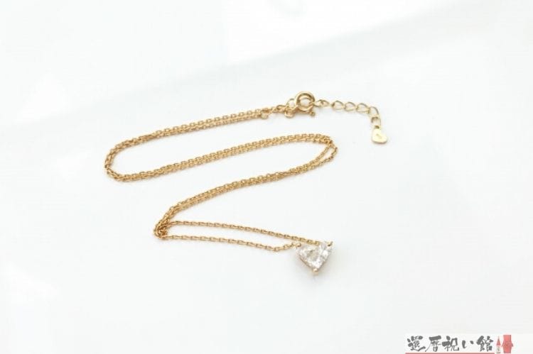 ダイヤのハート型ネックレス