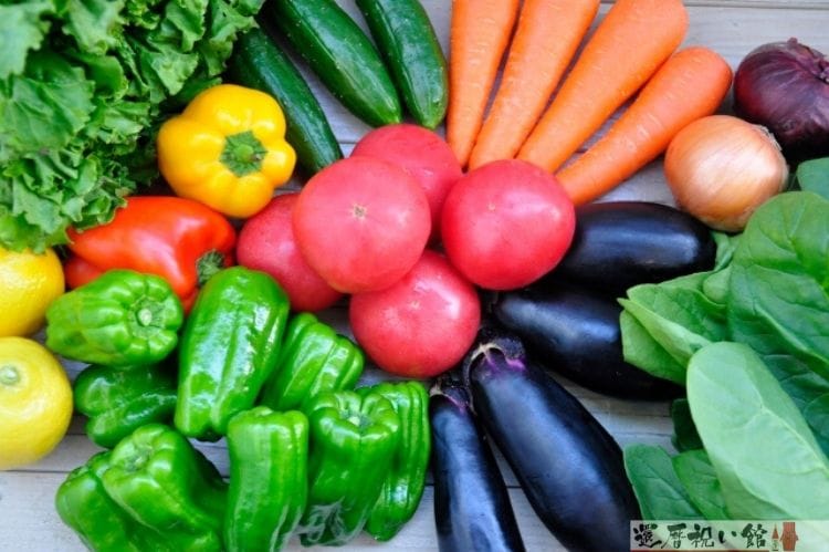 トマト、ニンジン、ピーマン、茄子、玉ねぎなどの野菜