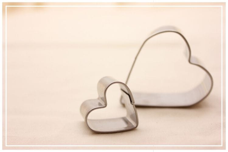 ハート型をしたクッキー作りに使う型