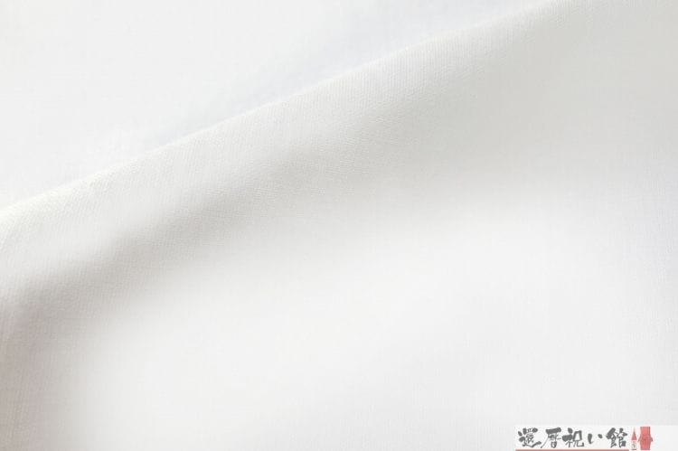 白い平織りのハンカチ