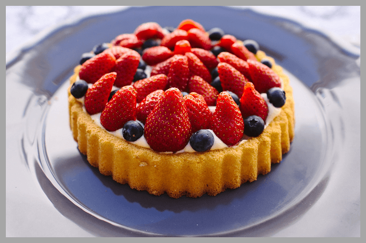 いちごとブルーベリーのタルト（ホール）