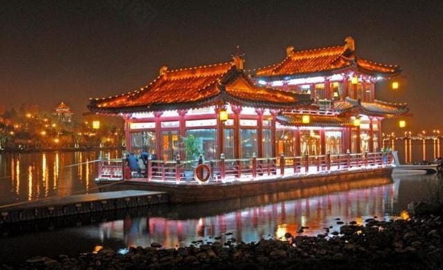 古希の詩が読まれた都市