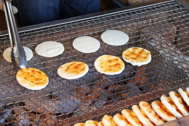 甘いものが苦手な方にはおせんべい