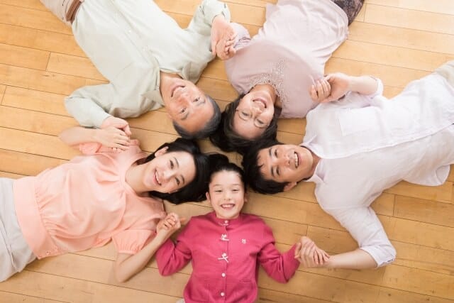 三世帯家族みんな