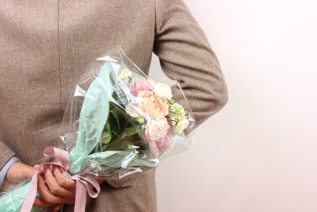 退職祝いにふさわしい花と花言葉は 花を贈る際に押さえておきたいポイントも 退職祝い館
