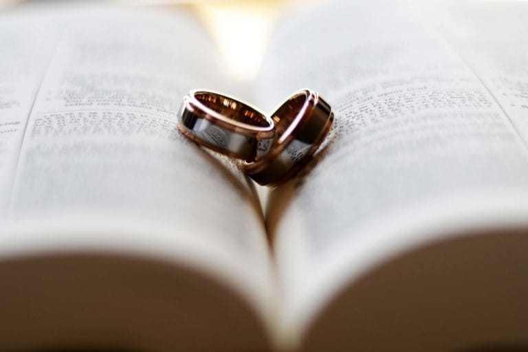 両親の結婚記念日にプレゼントを贈ろう 選び方 予算 おすすめを解説 結婚披露宴の親ギフト
