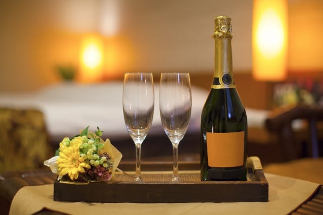 ワインとグラス