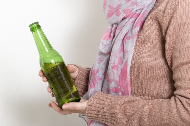 飲み会を楽しむ上で必要な心がけ ビールのおいしいつぎ方を知る ビール物語 飲み会を楽しむ上で必要な心がけ ビールのおいしいつぎ方を知る ビール物語
