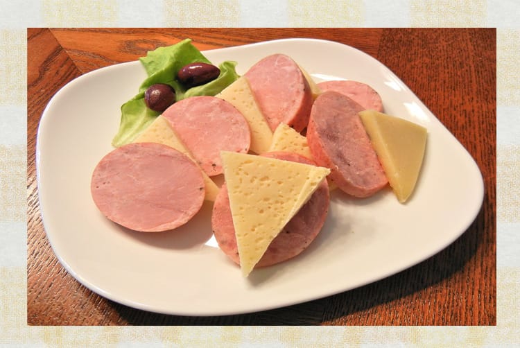 セミソフトチーズとハム